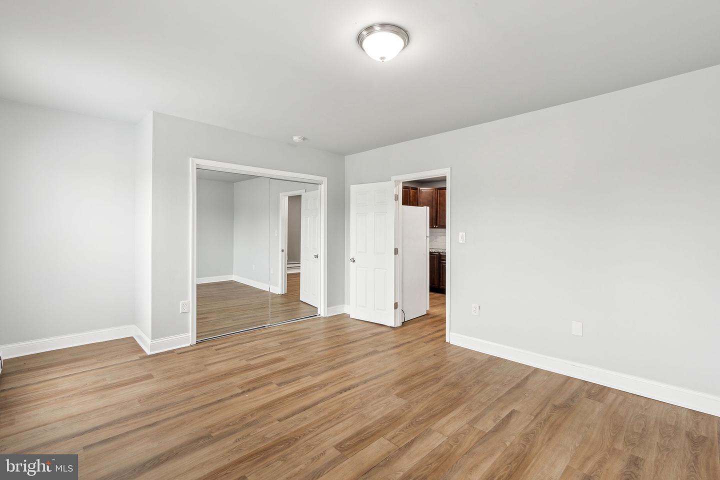 1633 W Oxford St Property Photo 36