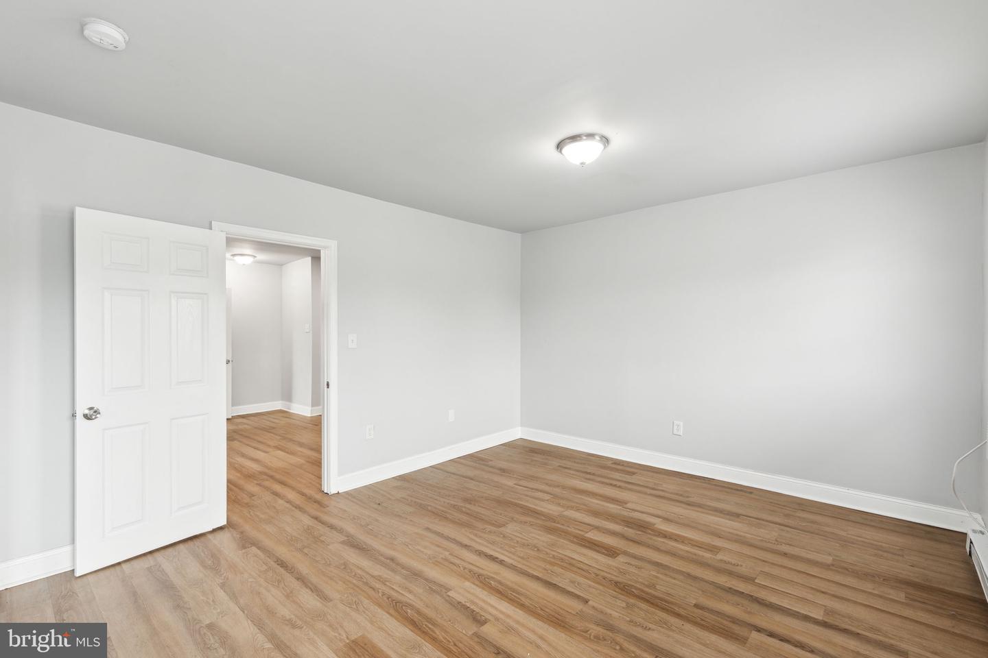 1633 W Oxford St Property Photo 37