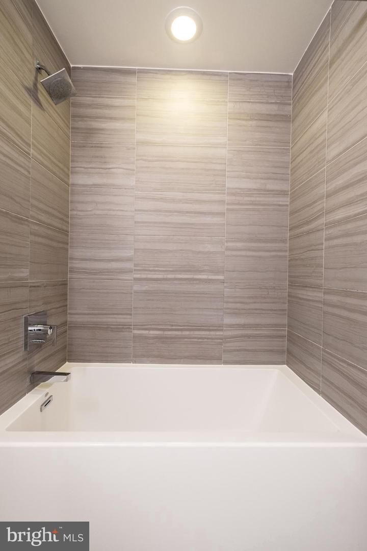 634 N 5th St #18 Property Photo 12