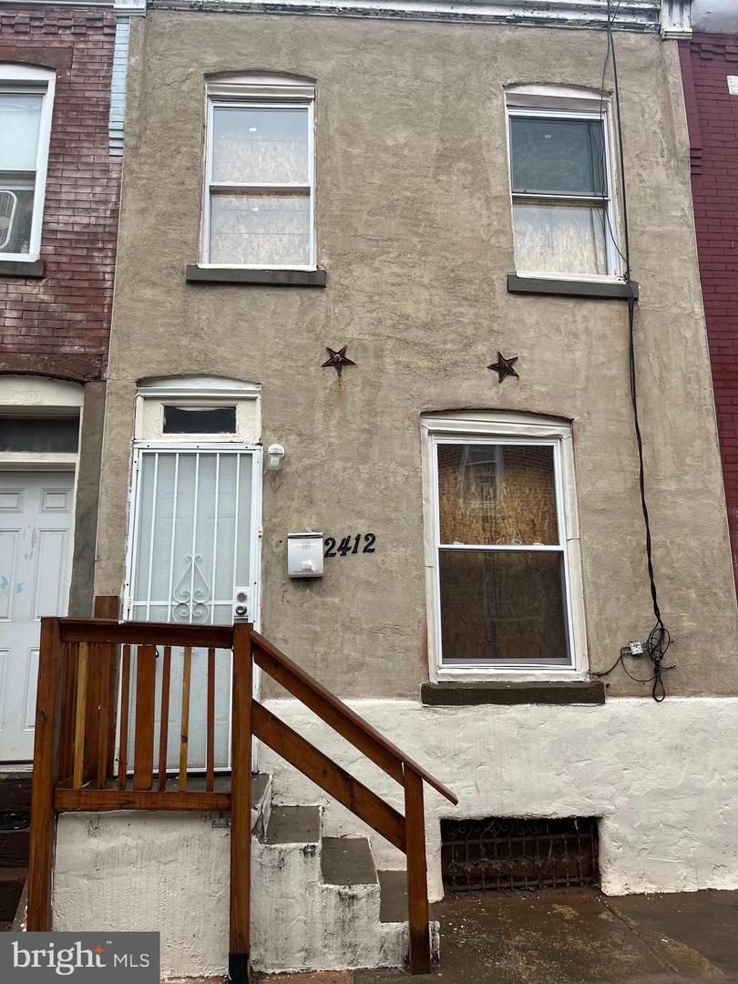 2412 N Corlies St Property Photo 1