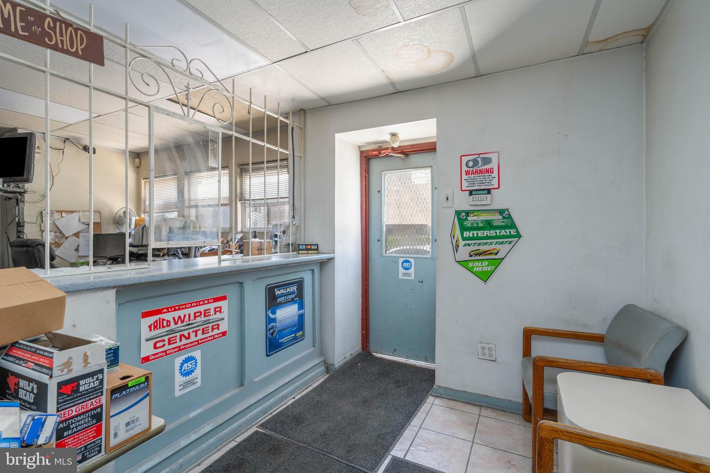 1735-41 Wakeling St Property Photo 5