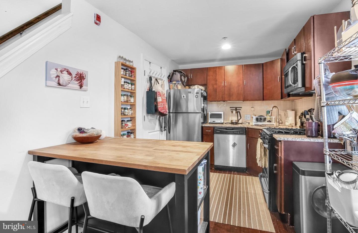 1616 FAIRMOUNT AVE #C Property Photo 1