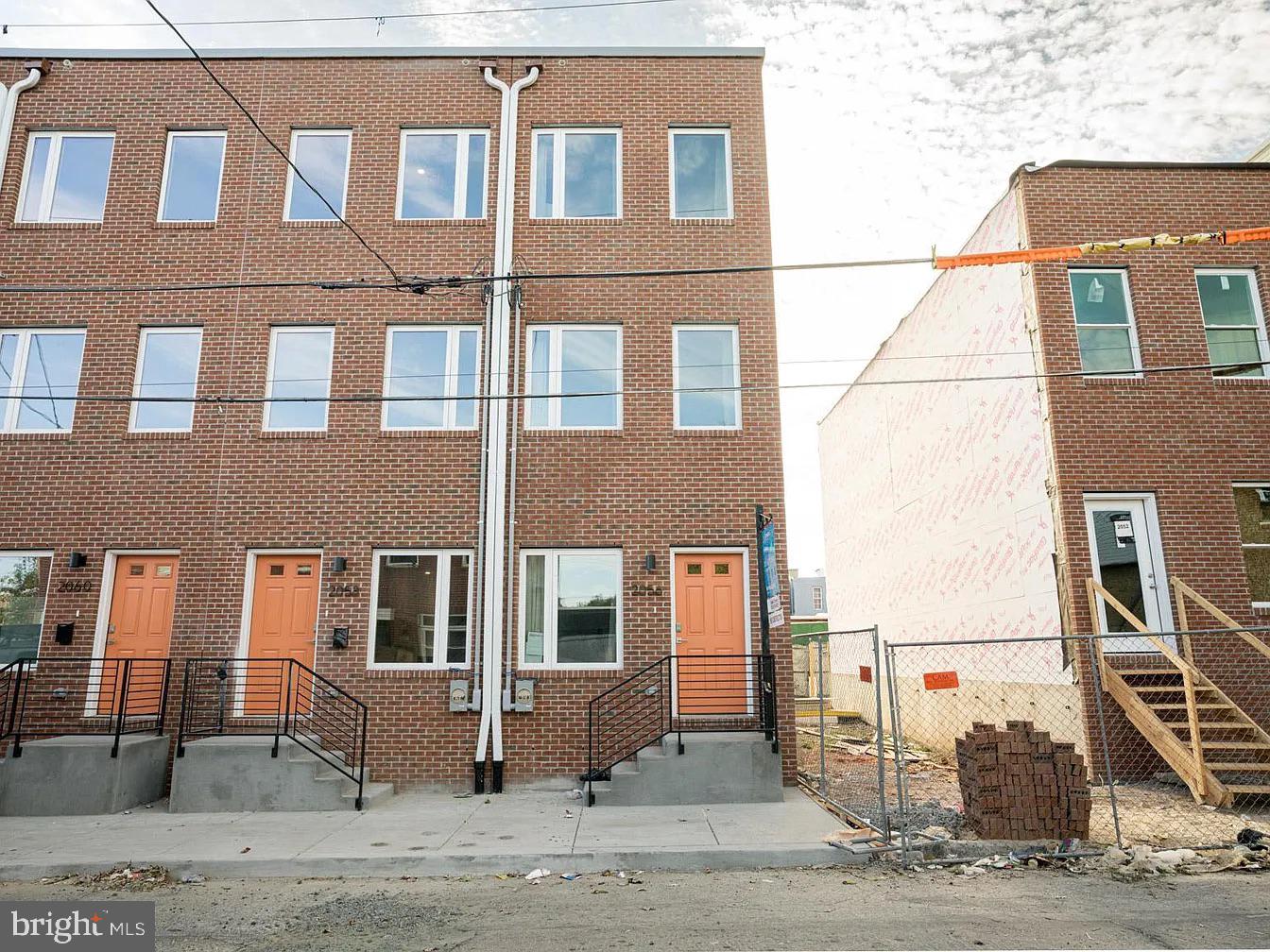 2060 E WILLIAM ST Property Photo 1