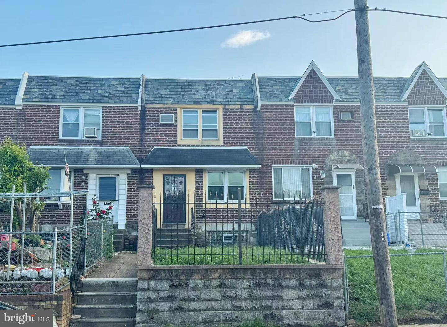 2244 DISSTON ST Property Photo 1