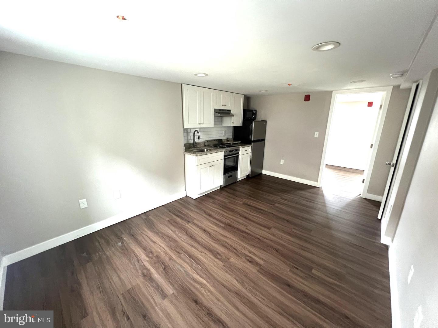 1535 N Orkney St #unit B (2nd Floor) Property Photo