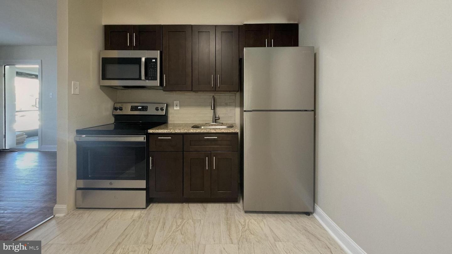 5156 D ST #2 Property Photo 1