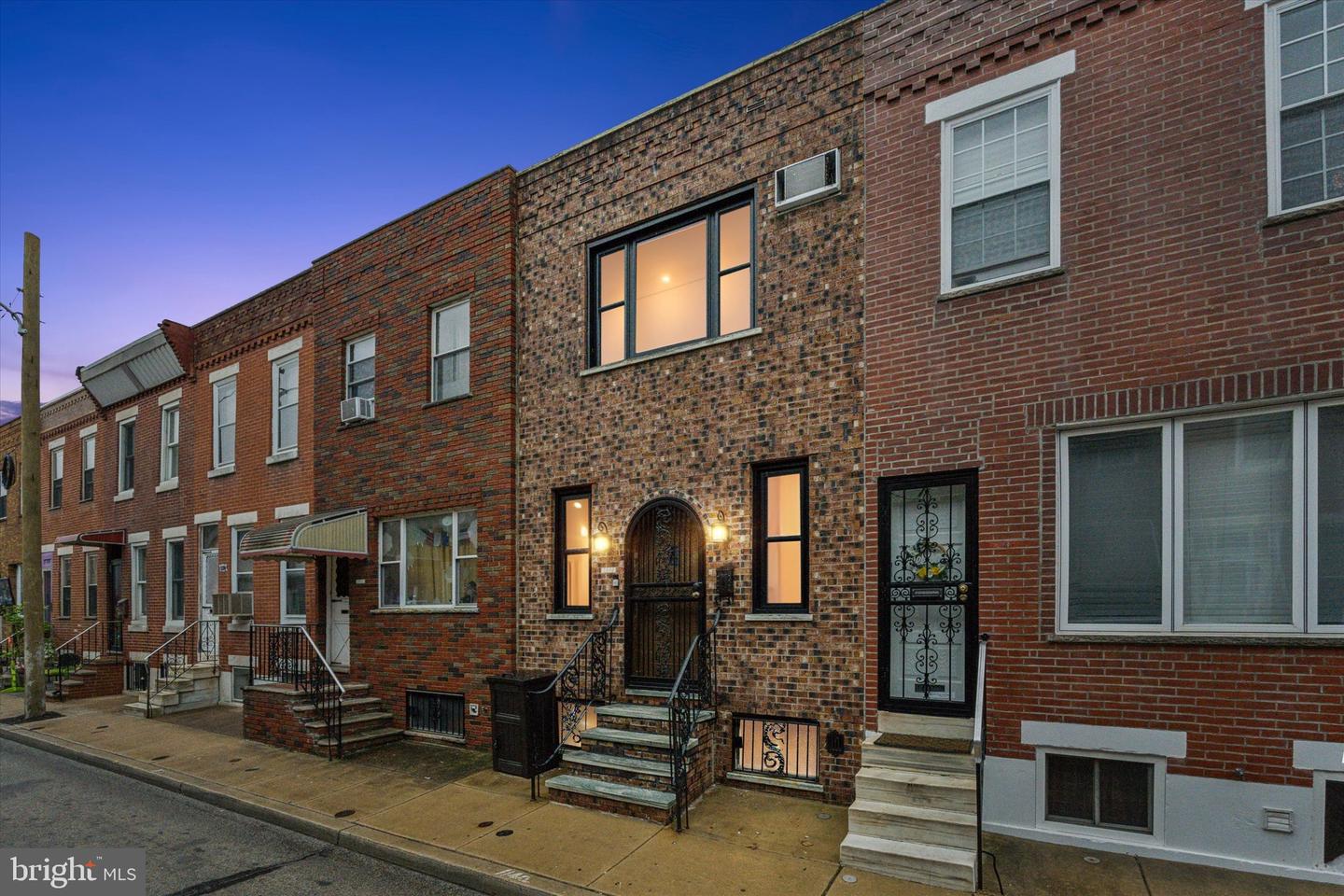 1142 Tree St Property Photo 1