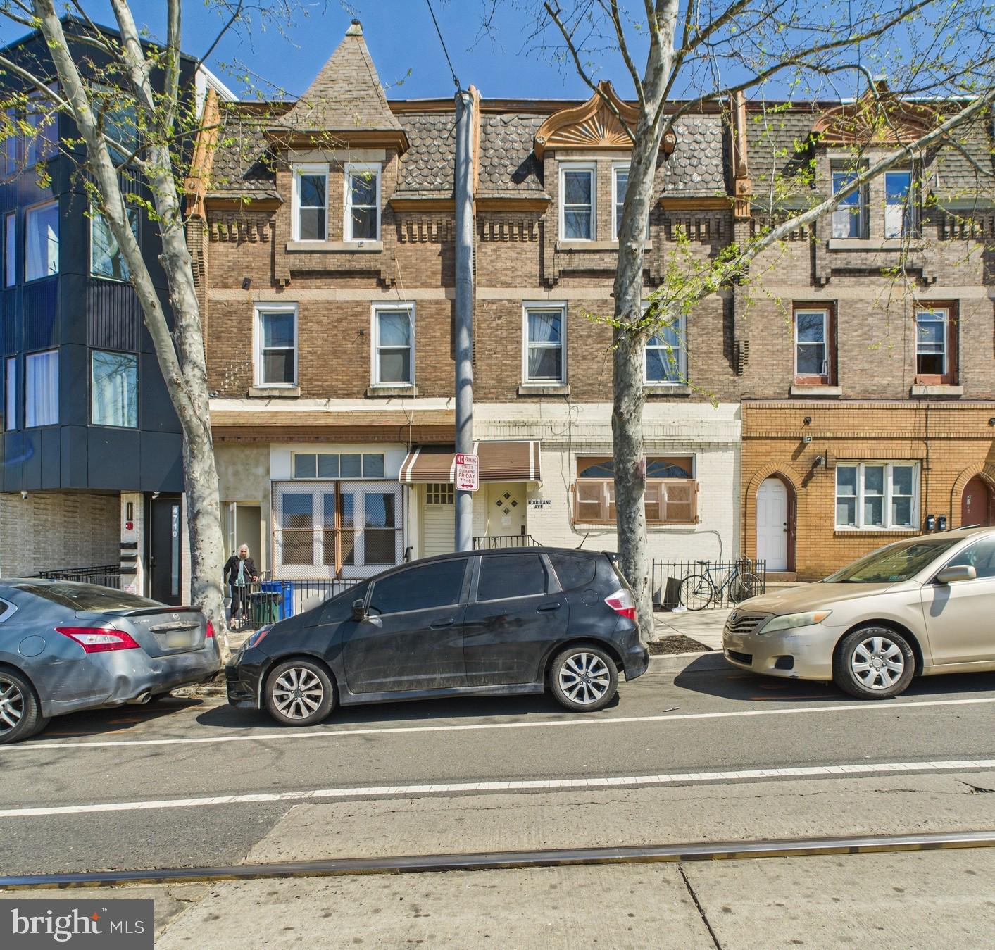 4714 Woodland Ave Property Photo