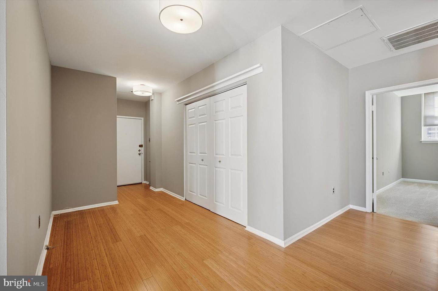 130 N Bread St #310 Property Photo 5