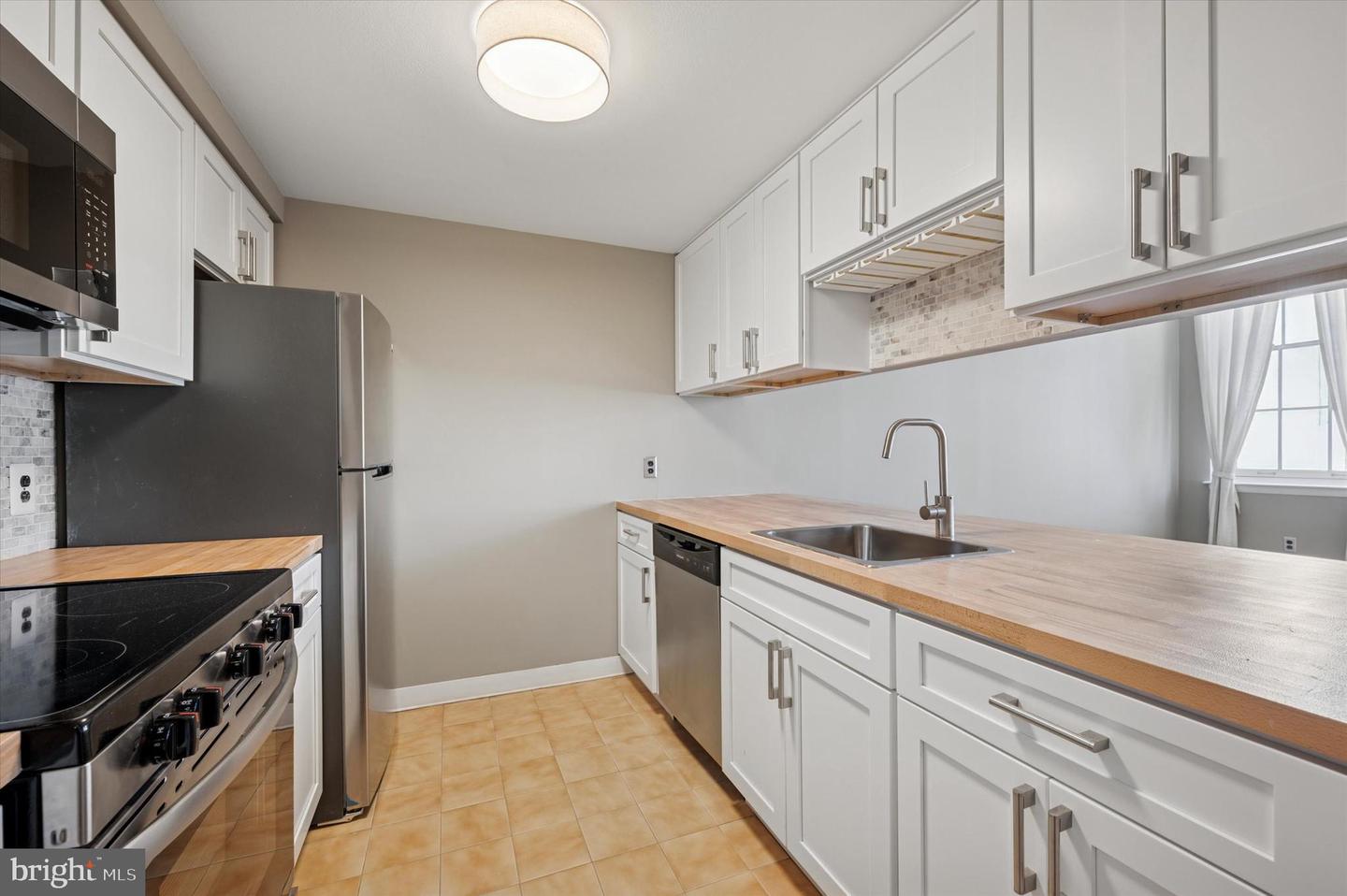 130 N Bread St #310 Property Photo 7