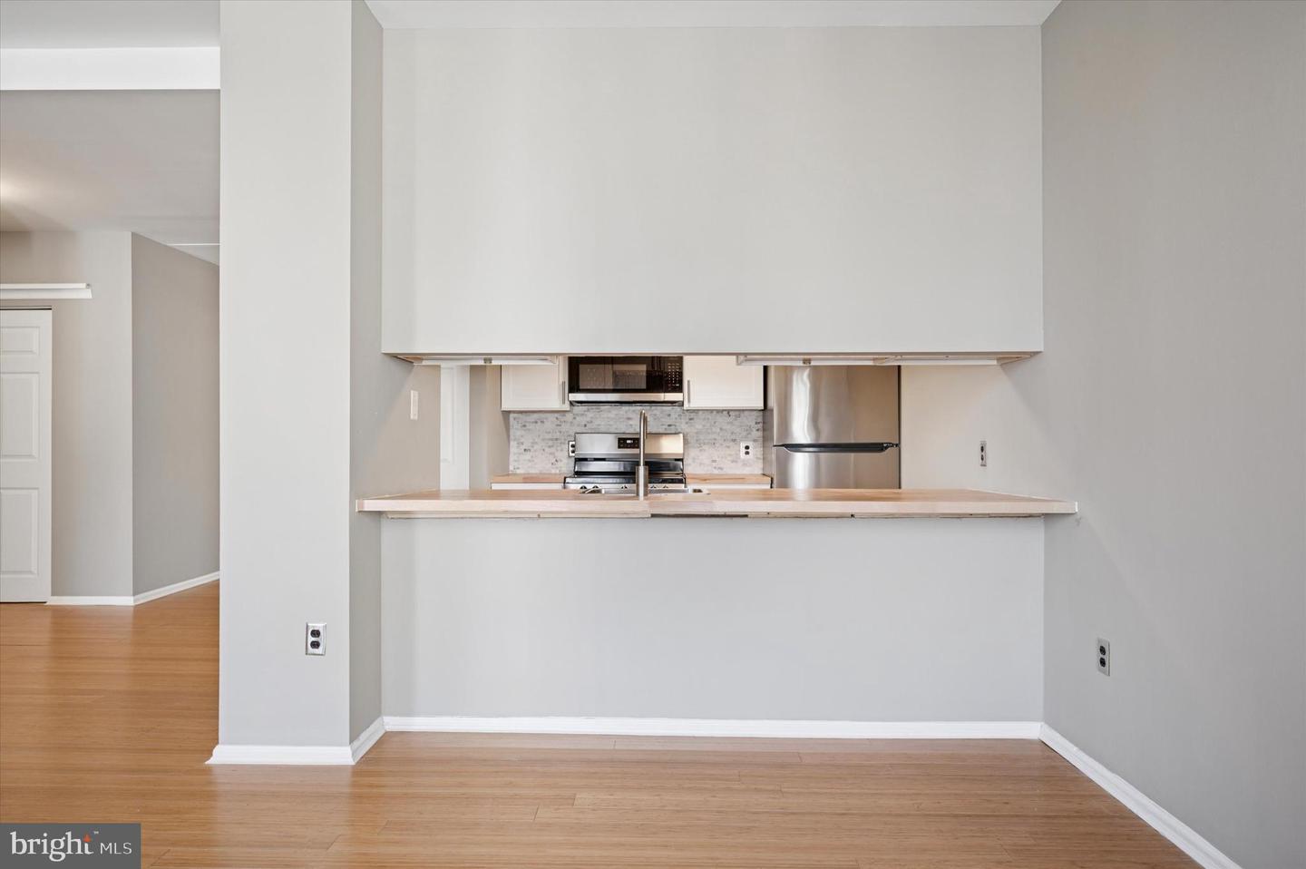 130 N Bread St #310 Property Photo 12