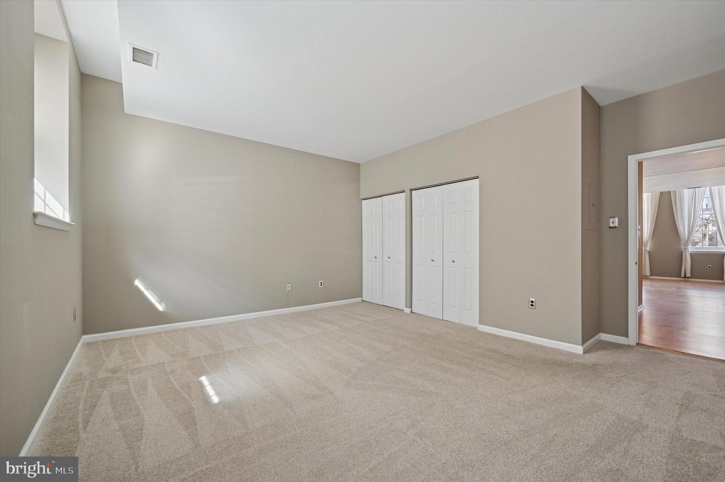 130 N Bread St #310 Property Photo 16