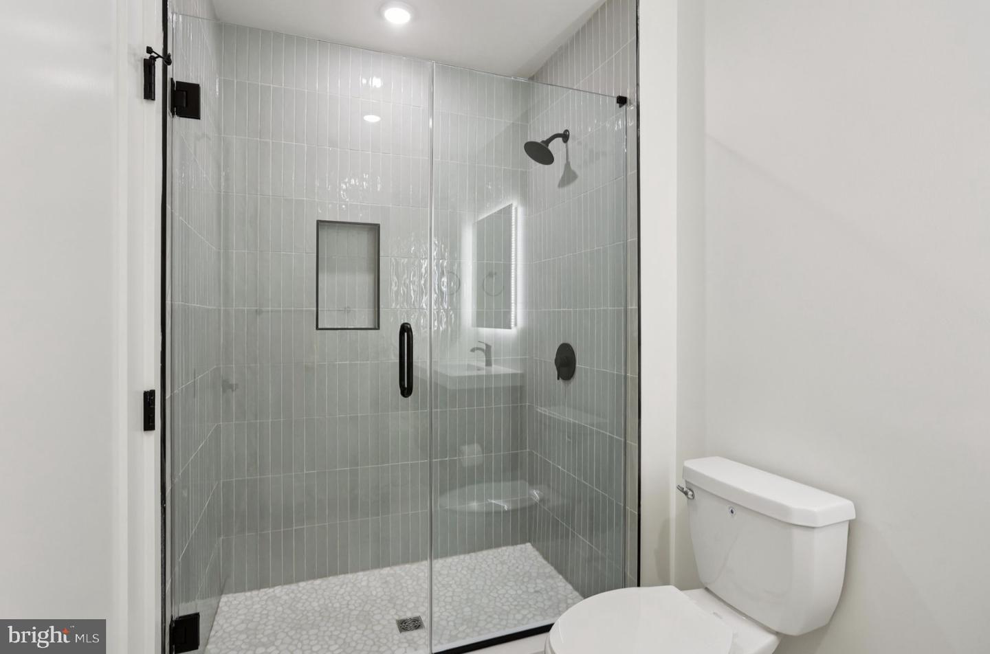 416 Vine St #310 Property Photo 3