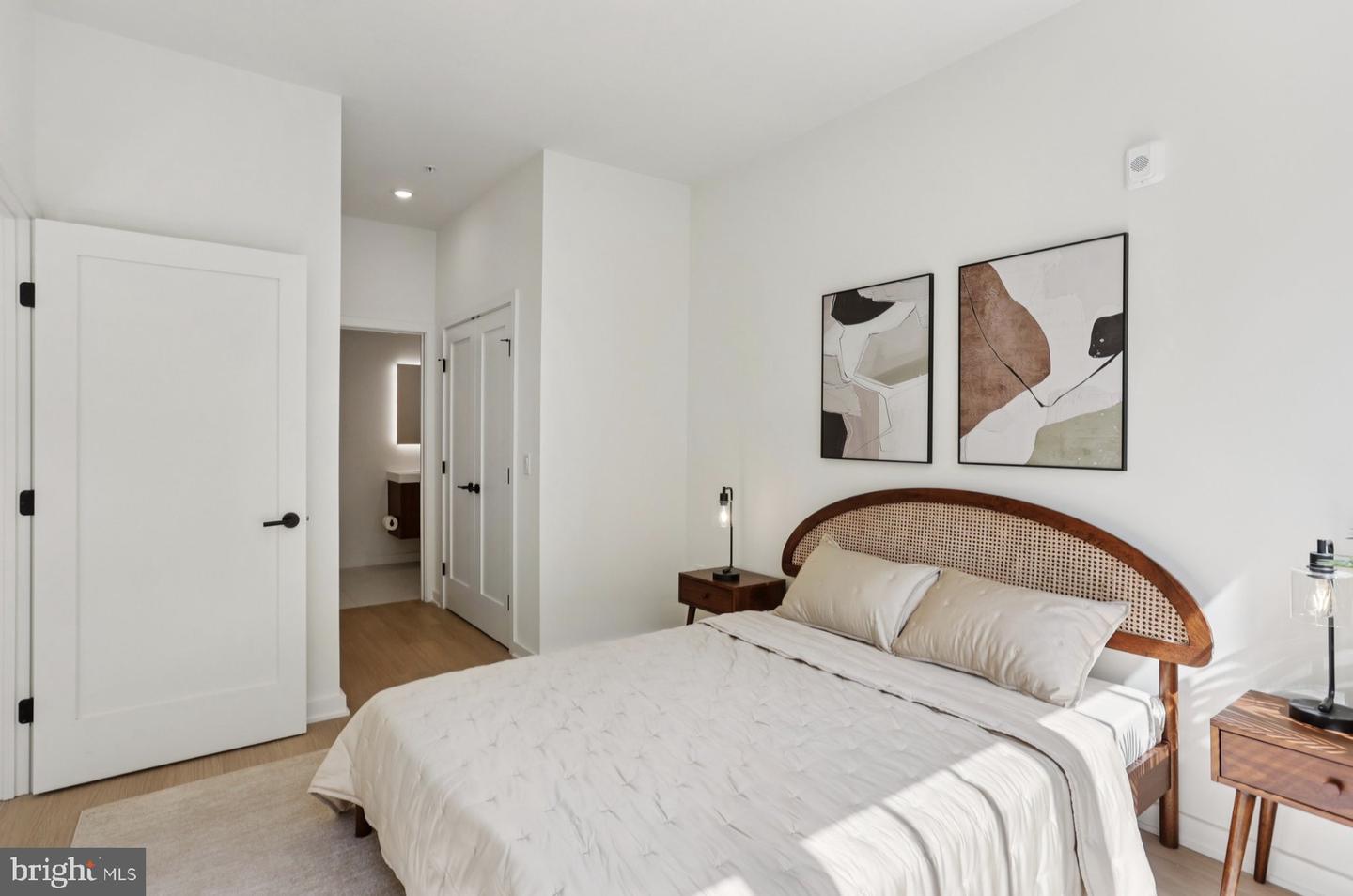 416 Vine St #310 Property Photo 6