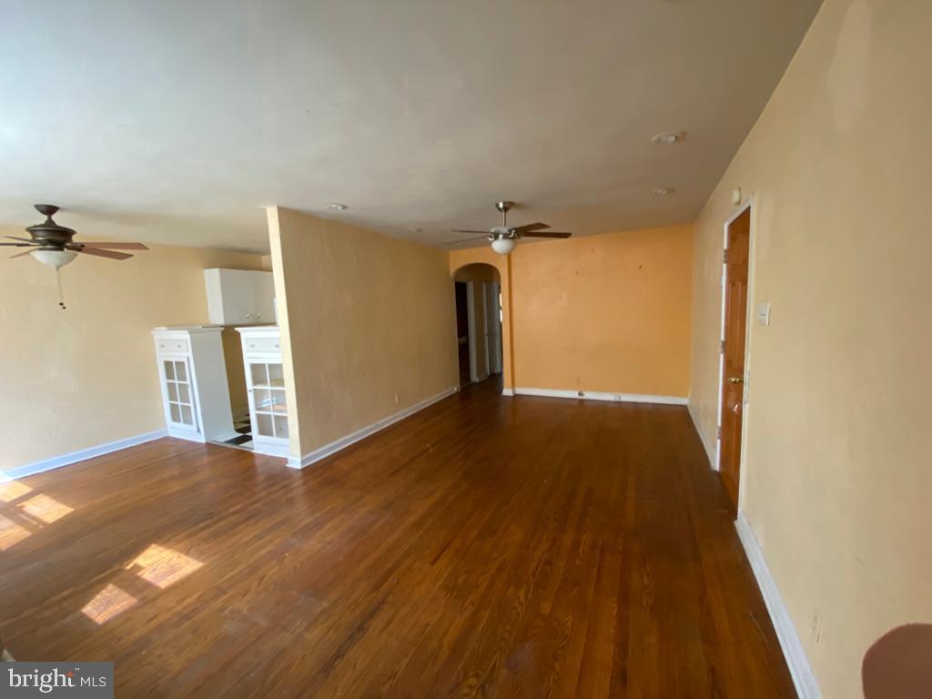 6143 OLD YORK RD #1 Property Photo 1