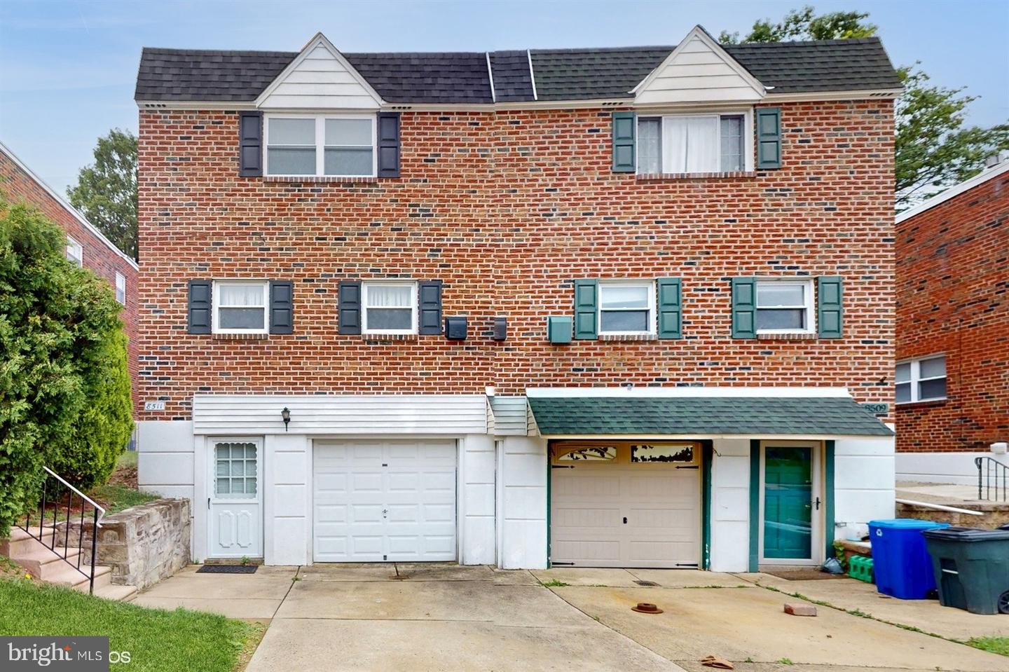 8511 BRIDLE RD Property Photo 1