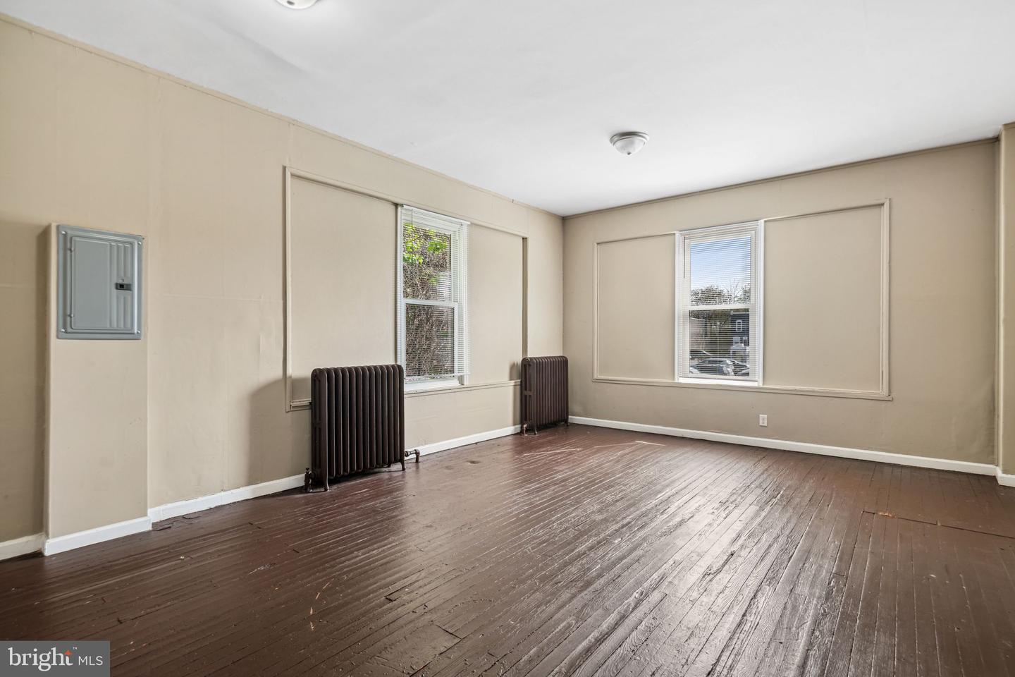 865 Belmont Ave Property Photo 18