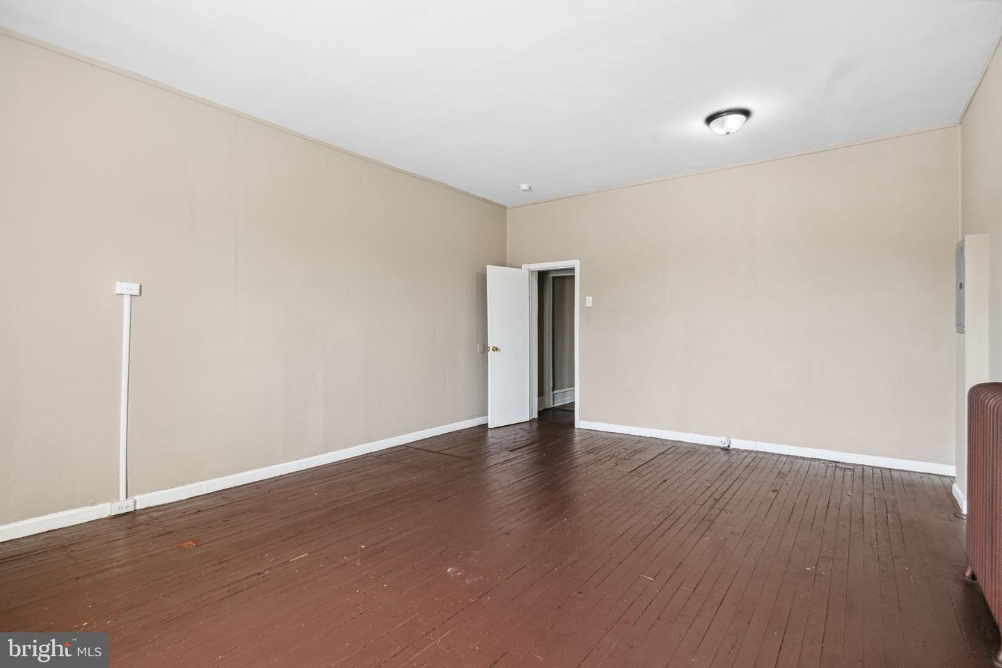 865 Belmont Ave Property Photo 23