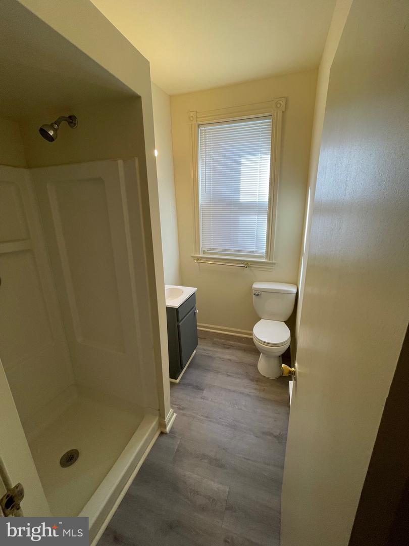 5122 Arch St #2 Property Photo 6