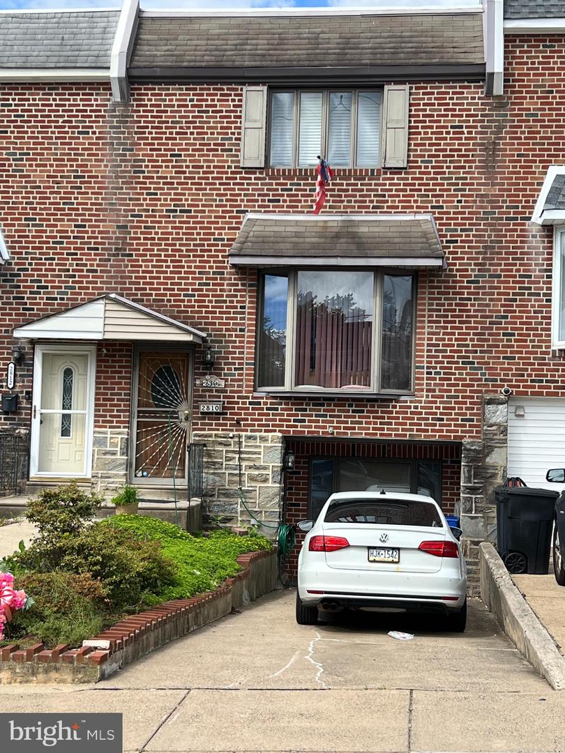 2810 TREMONT ST Property Photo 1