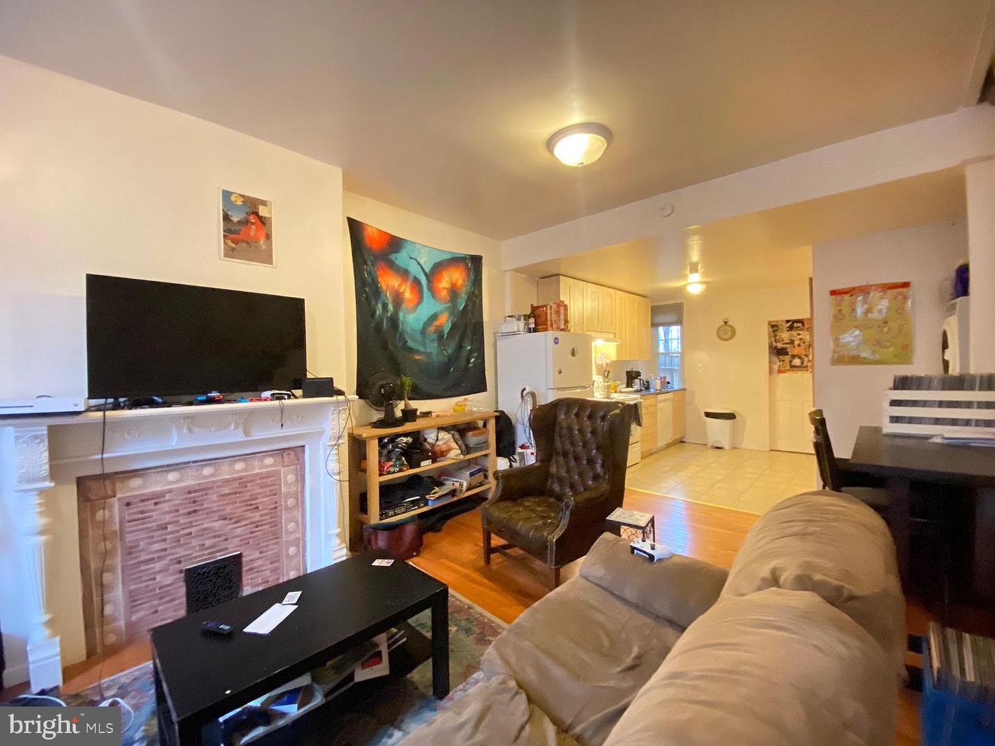 1527 Page St Property Photo 1