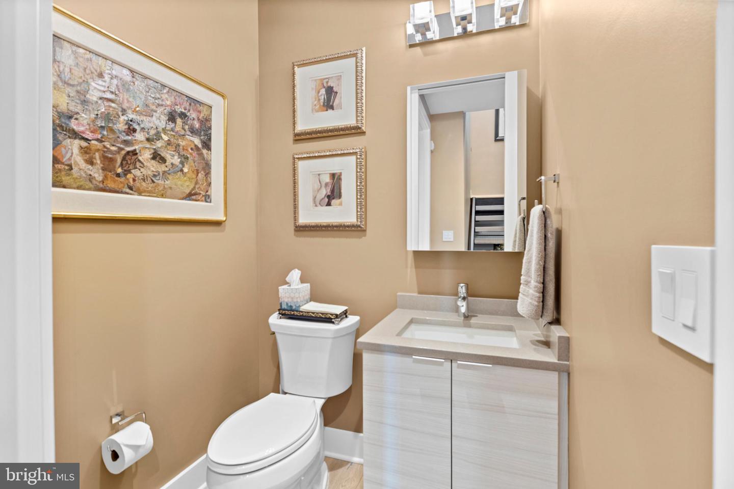 2147 Lombard St Property Photo 42