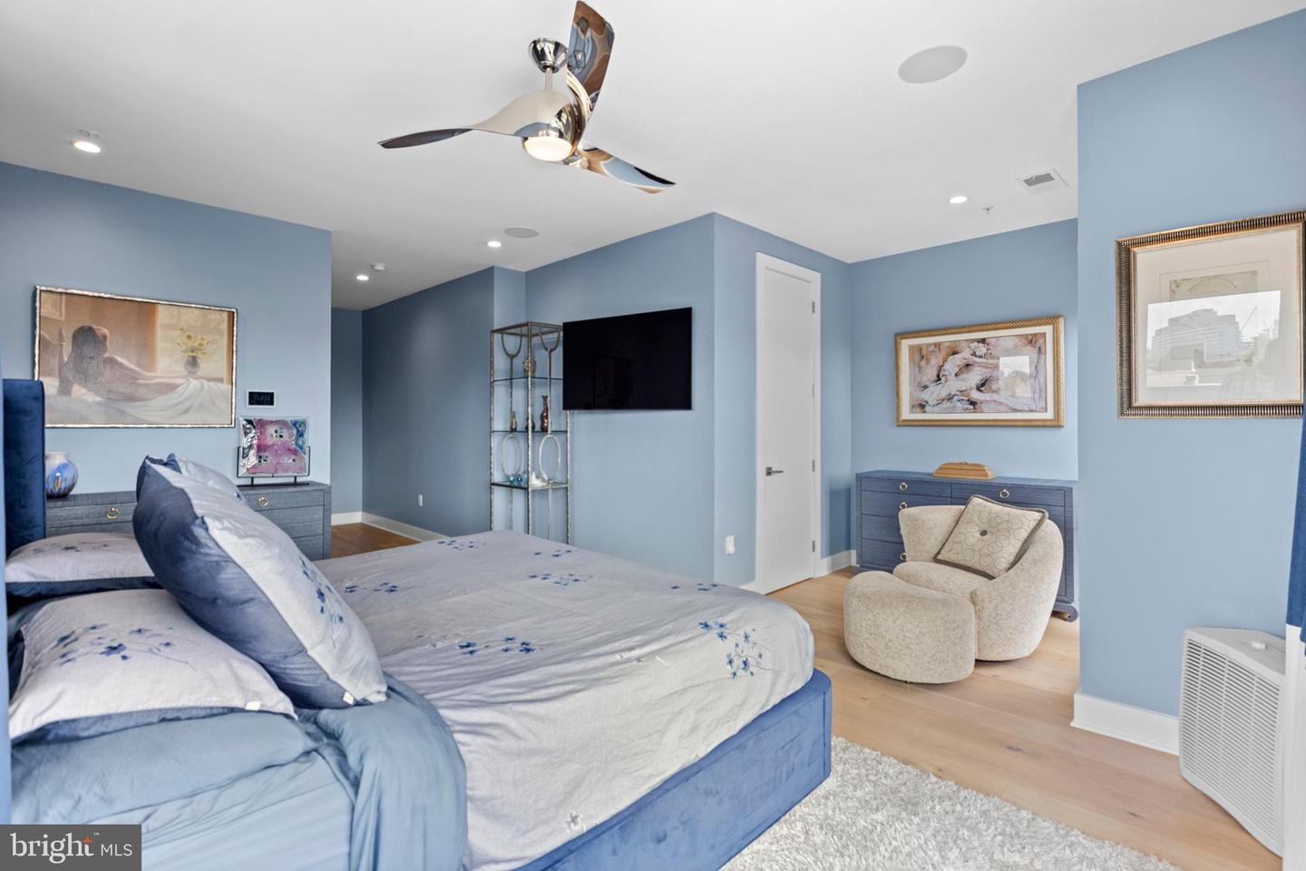 2147 Lombard St Property Photo 51