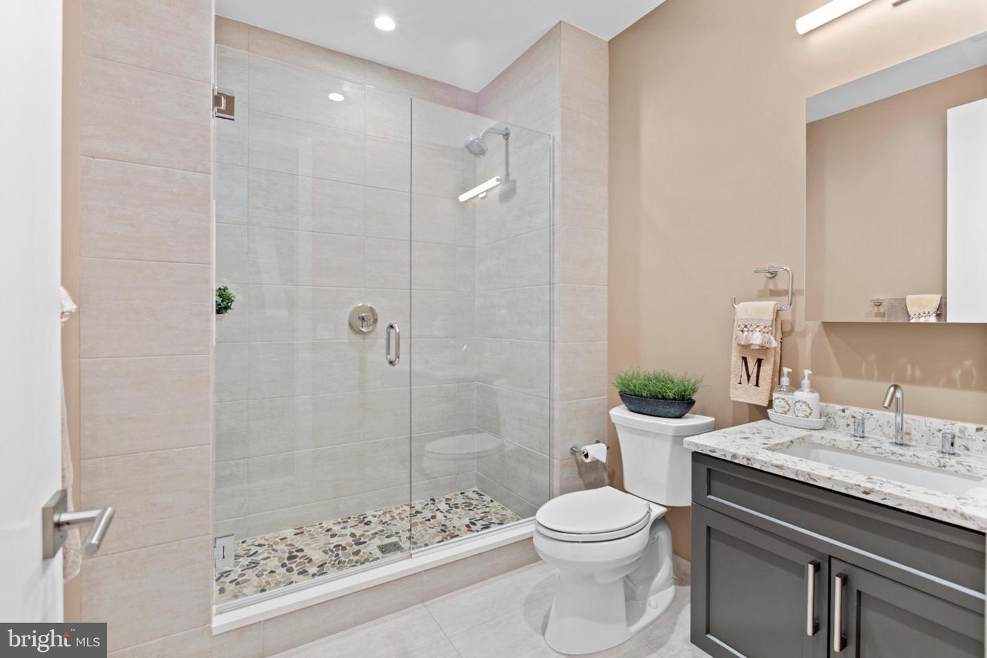 2147 Lombard St Property Photo 66