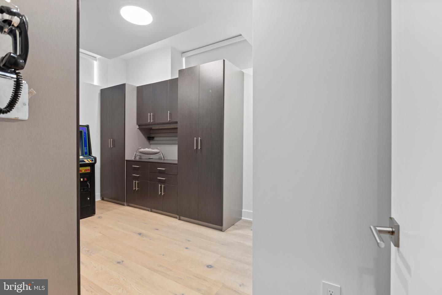 2147 Lombard St Property Photo 68