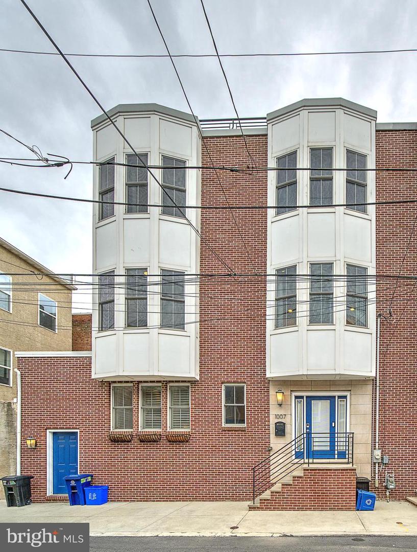 1007 S RANDOLPH ST Property Photo 1