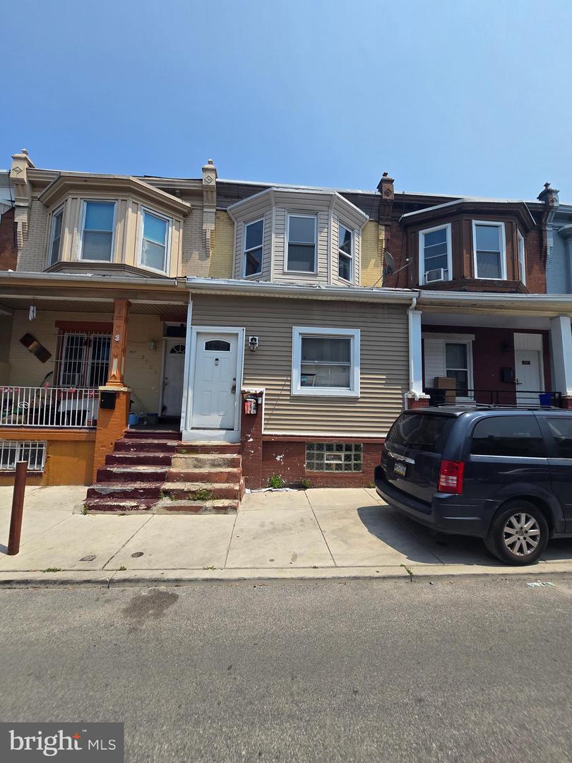 3951 N Delhi St Property Photo 1