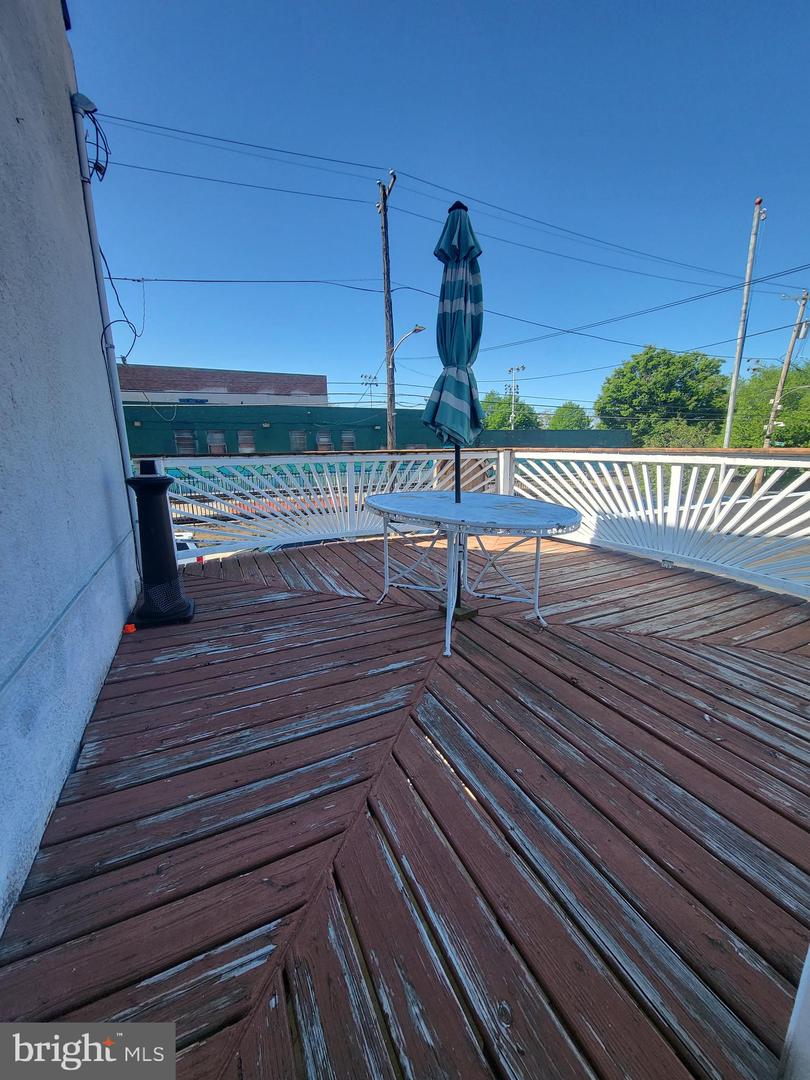 449-57 E Ontario St Property Photo 20