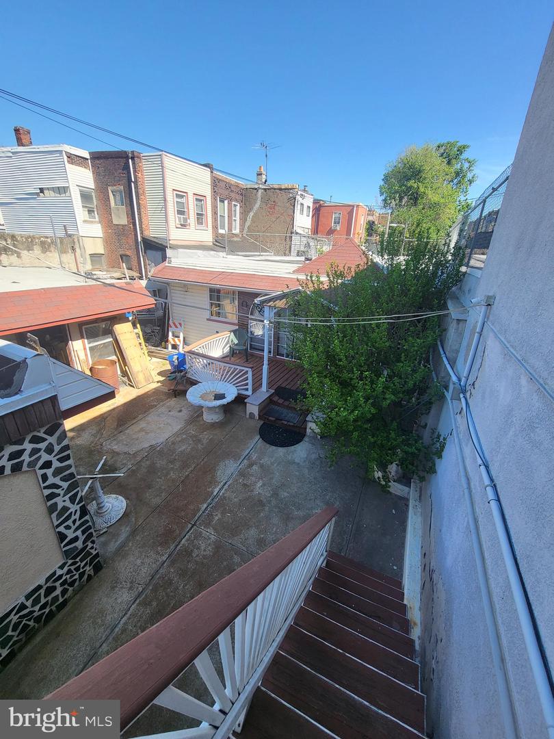 449-57 E Ontario St Property Photo 21