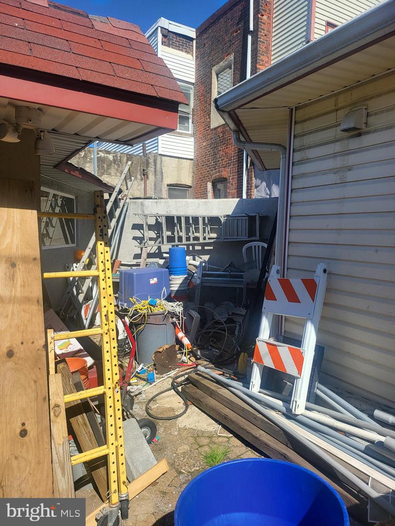 449-57 E Ontario St Property Photo 22