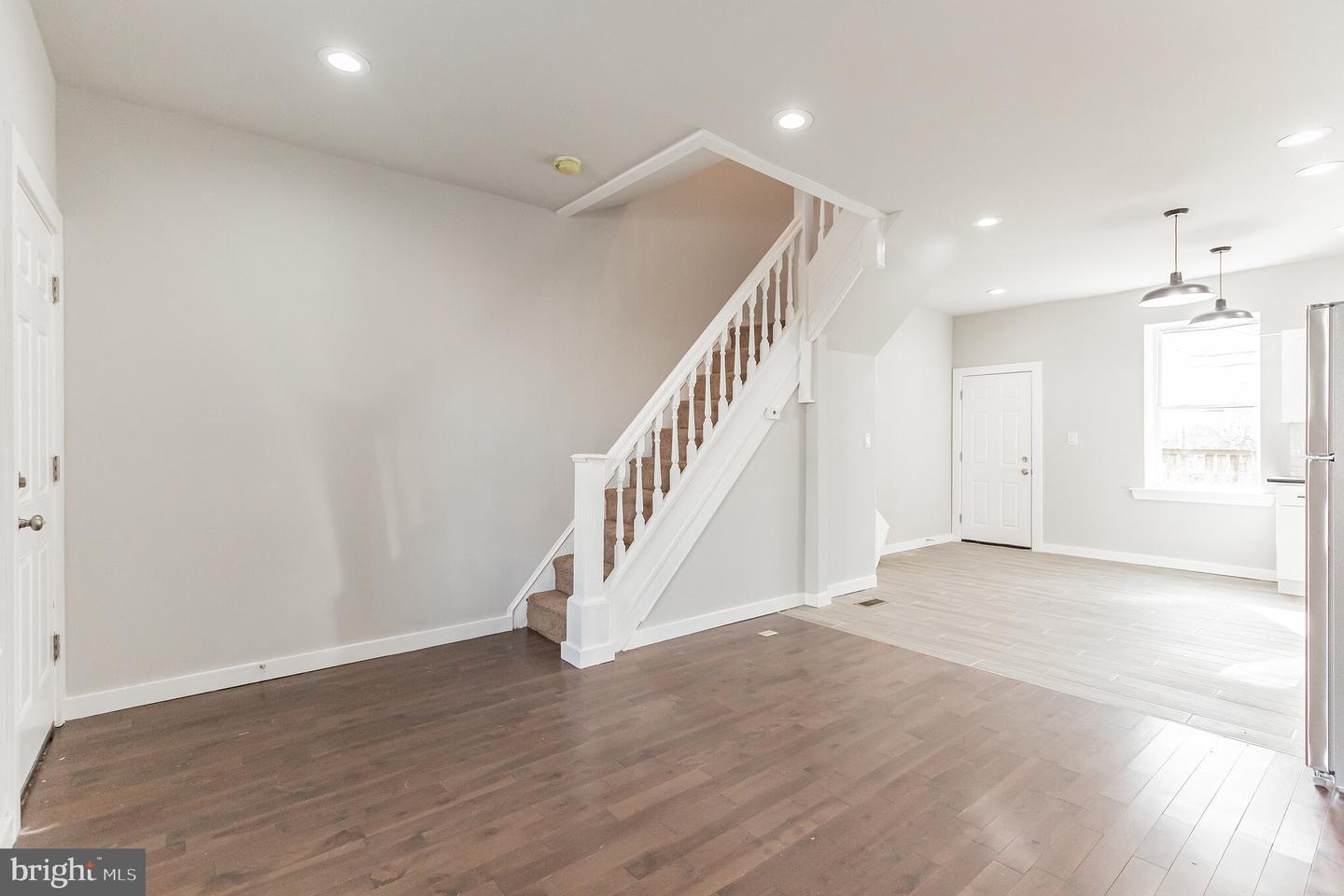 5546 Linmore Ave Property Photo 5