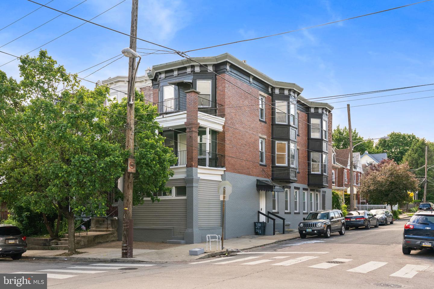 141 W Seymour St Property Photo 1