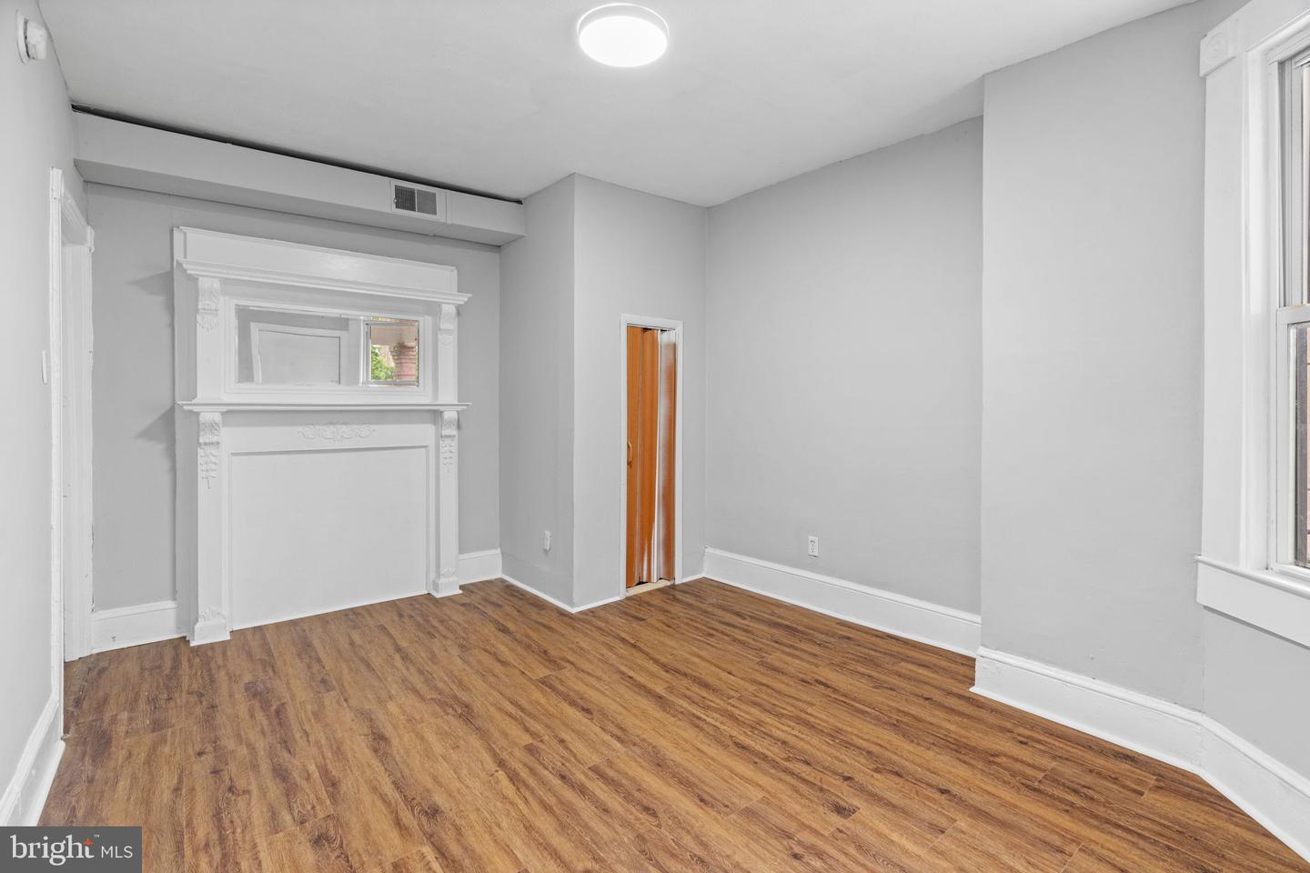 141 W Seymour St Property Photo 11