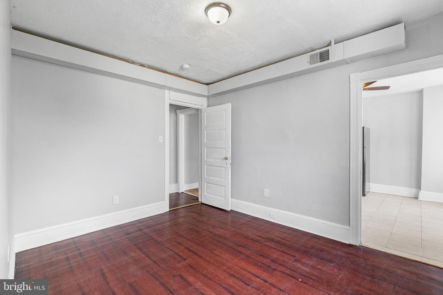 141 W Seymour St Property Photo 30