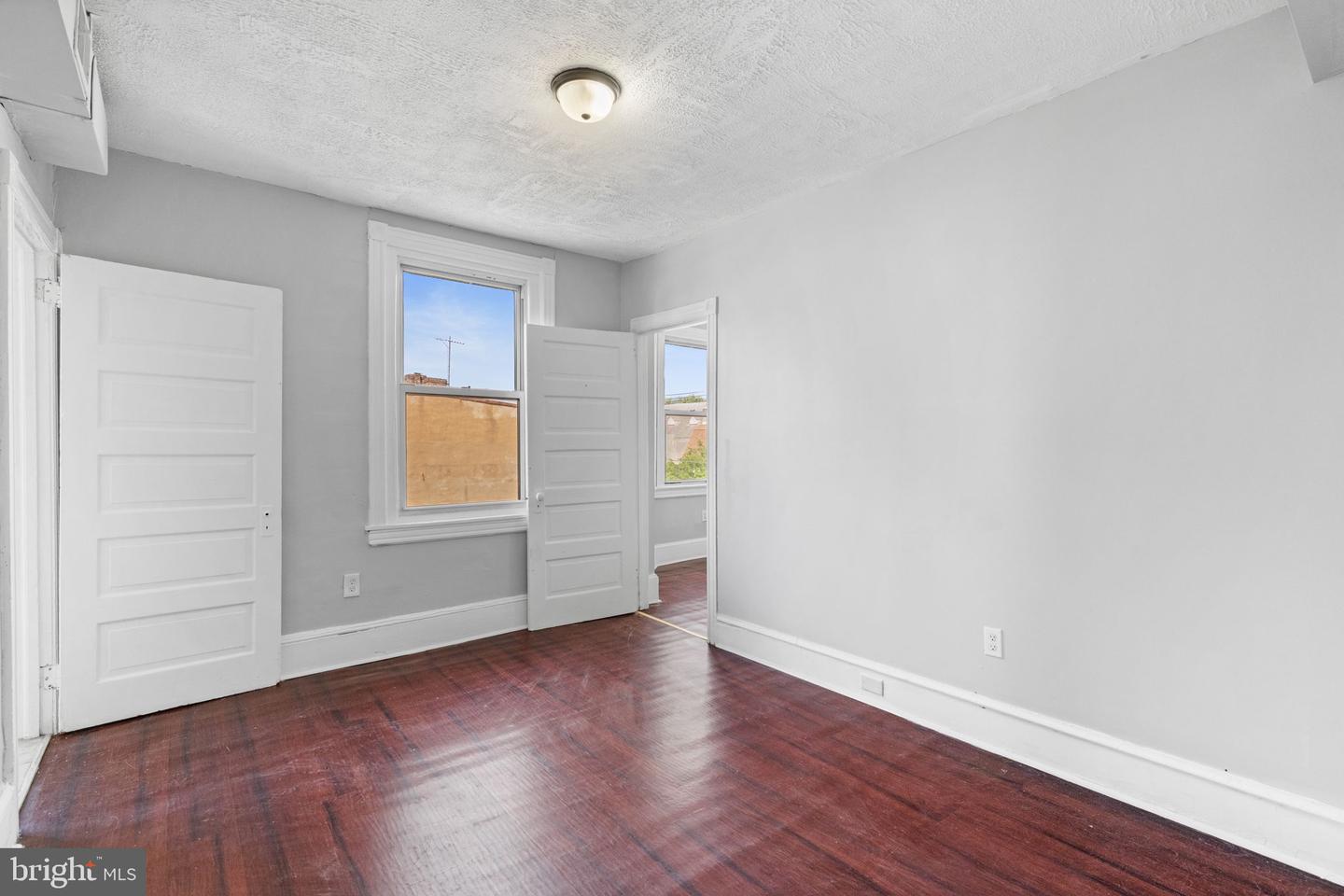 141 W Seymour St Property Photo 31