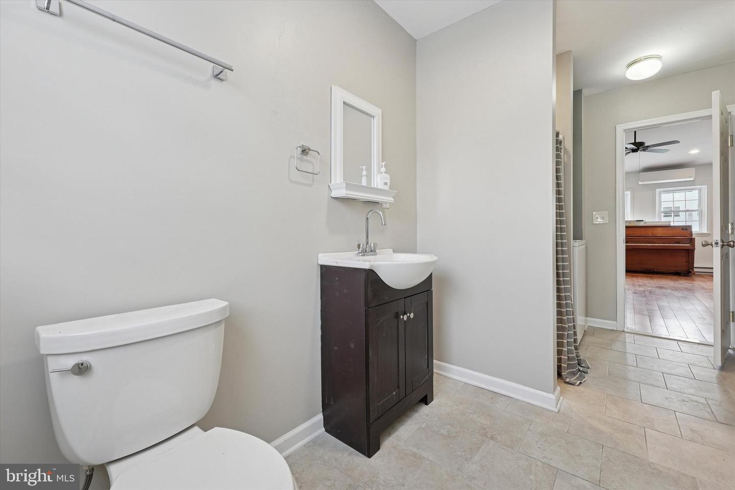 4324 Main St Property Photo 15