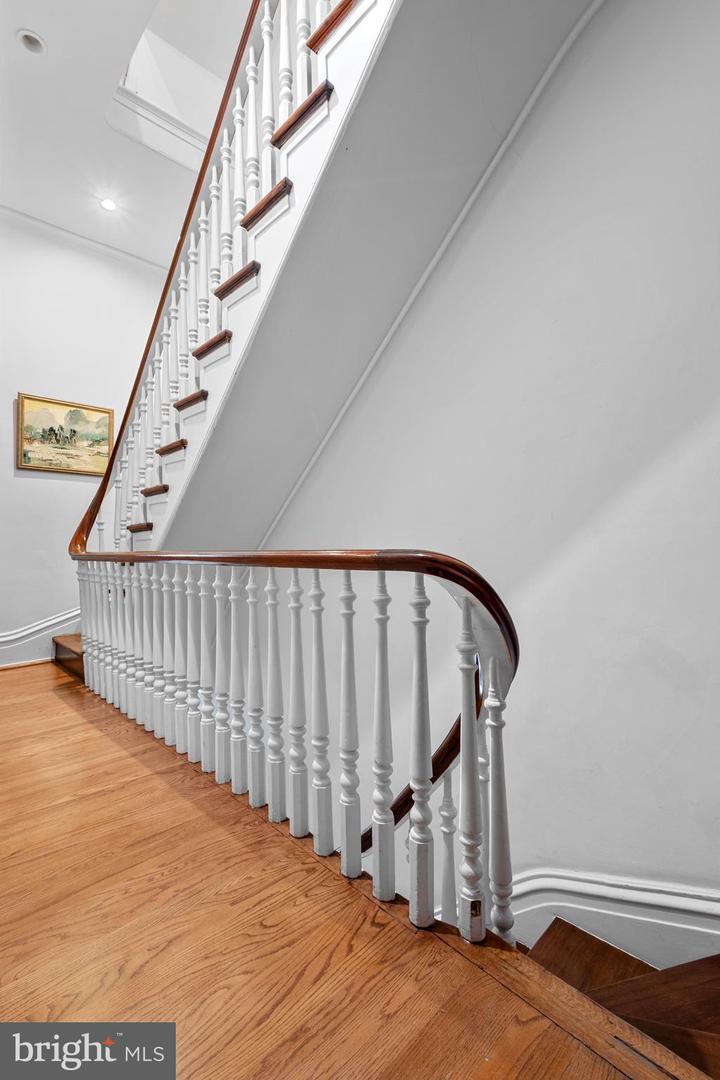 2205 Delancey Pl Property Photo 54