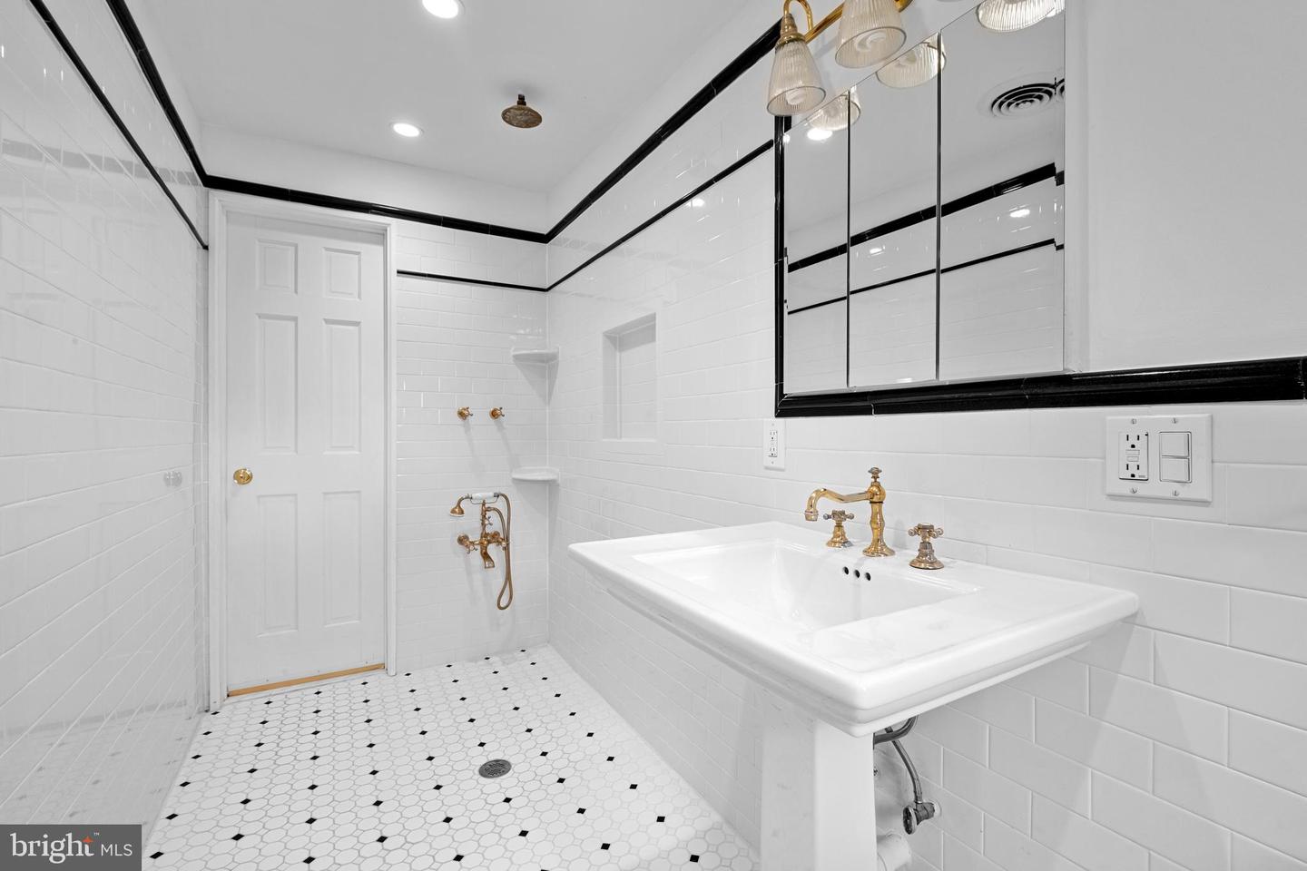 2205 Delancey Pl Property Photo 61