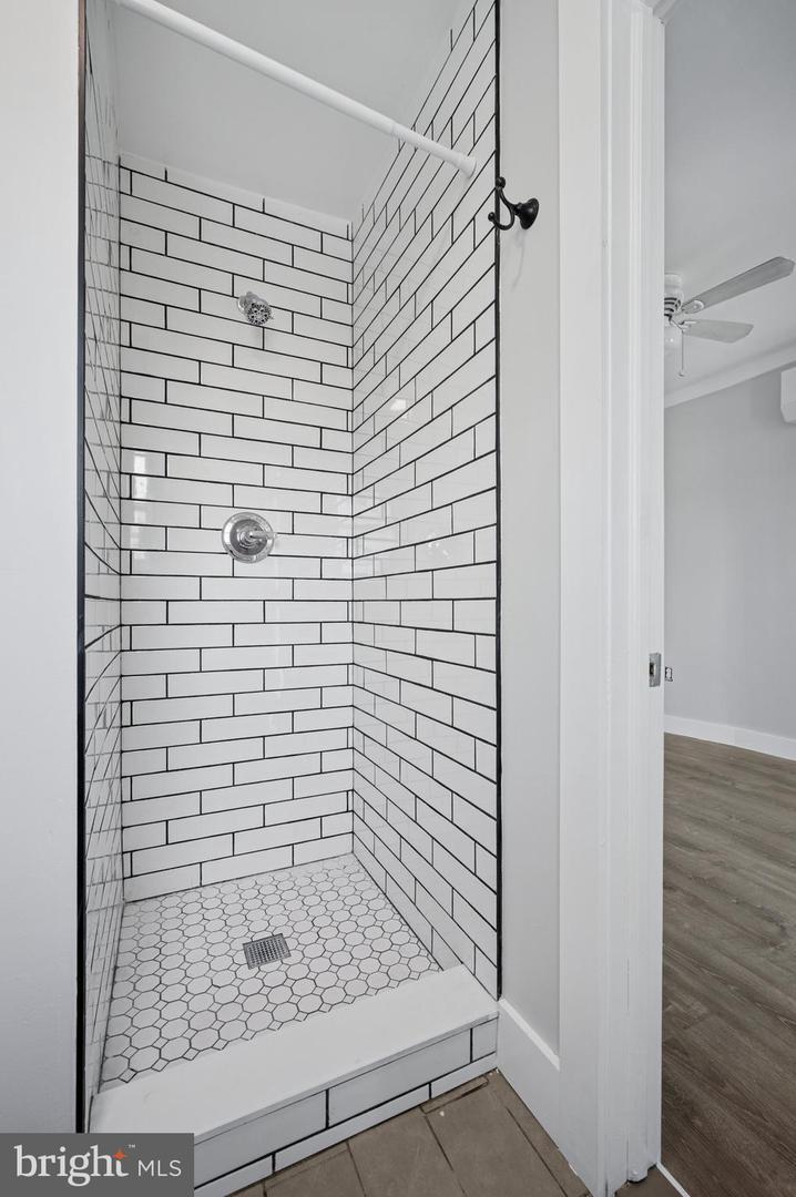 125 Leverington Ave Property Photo 13