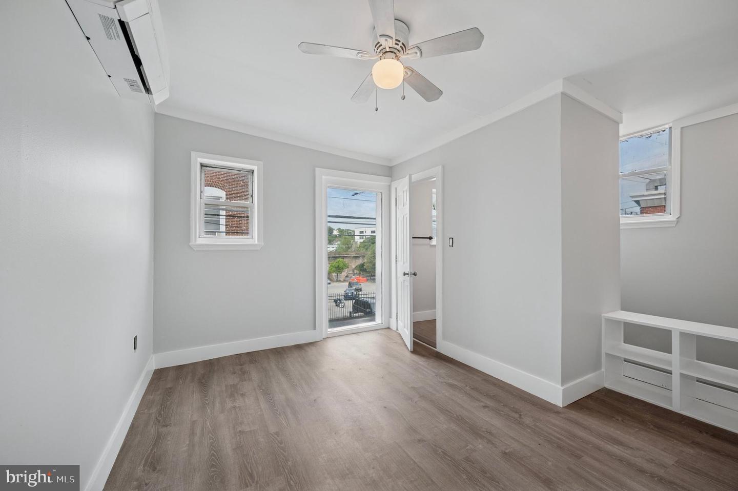 125 Leverington Ave Property Photo 16