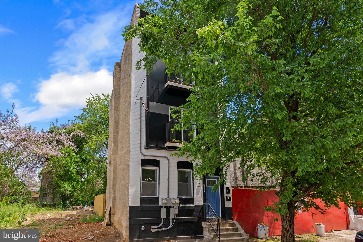 1823 N VAN PELT ST #2 Property Photo 1