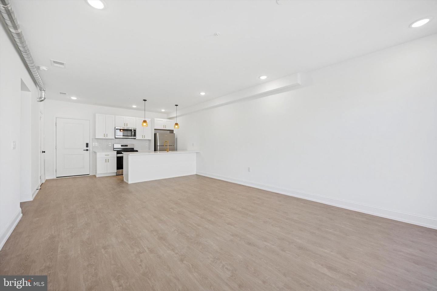 1614 RIDGE AVE #304 Property Photo 1