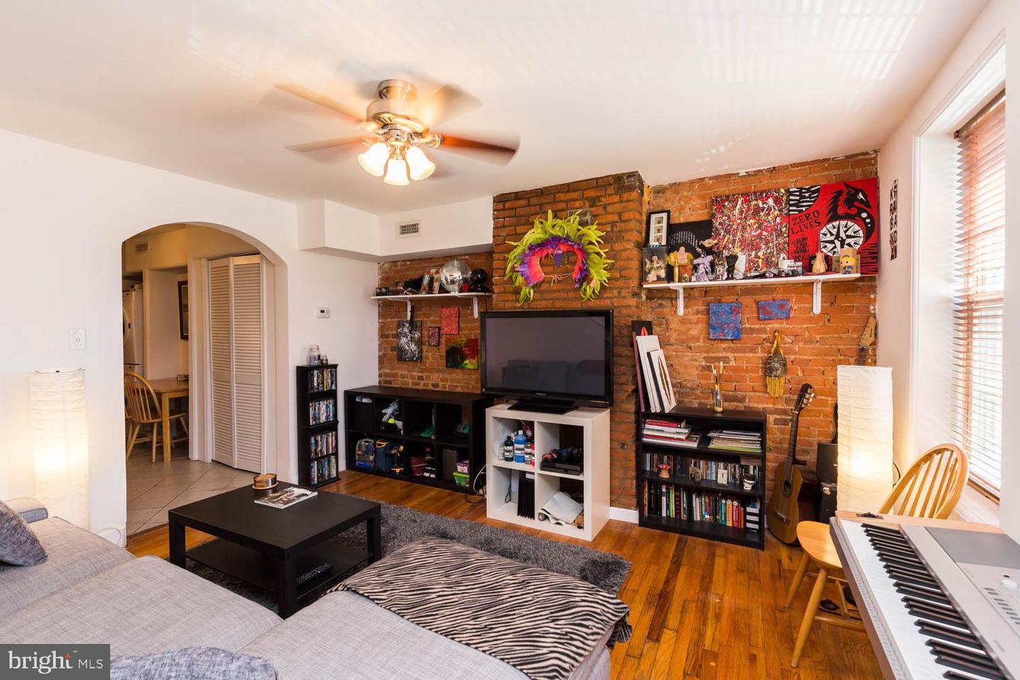 535 E Girard Ave #2 Property Photo 8