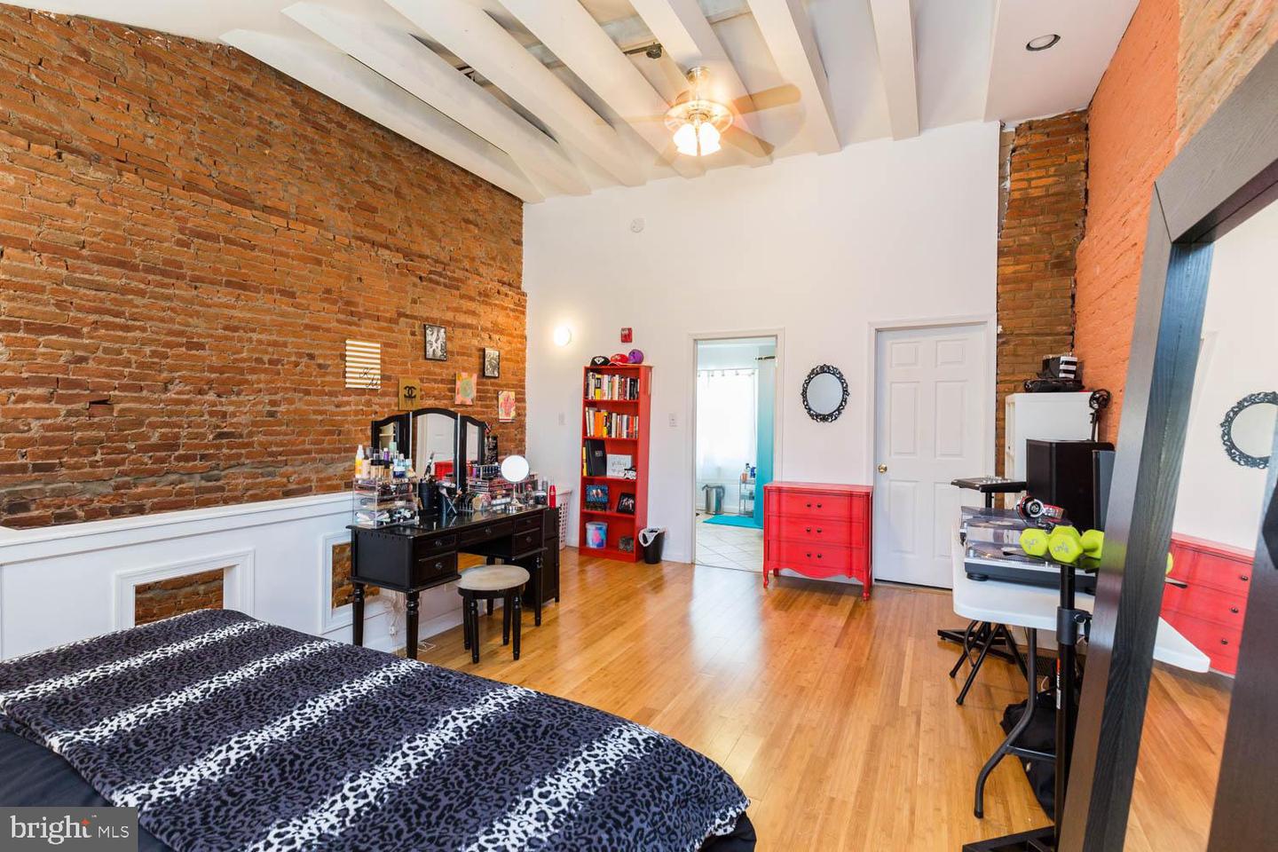 535 E Girard Ave #2 Property Photo 13