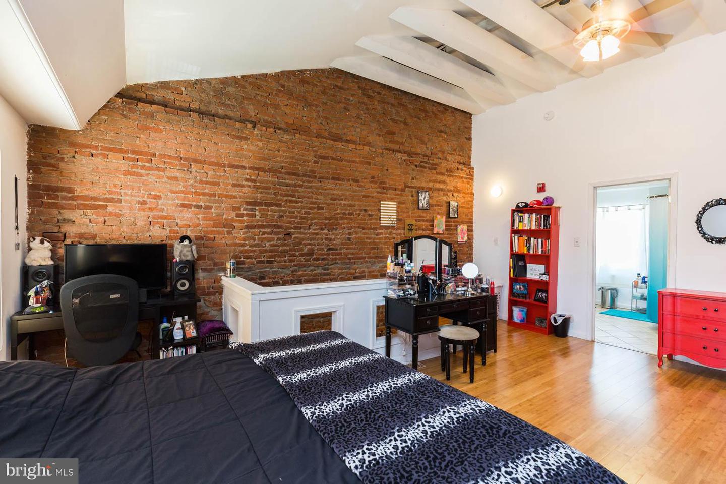 535 E Girard Ave #2 Property Photo 14