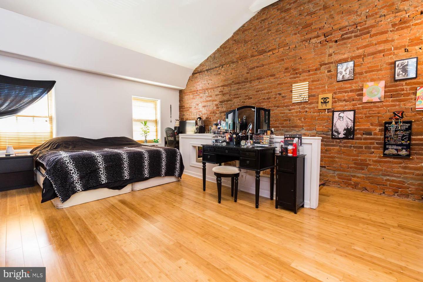 535 E Girard Ave #2 Property Photo 15